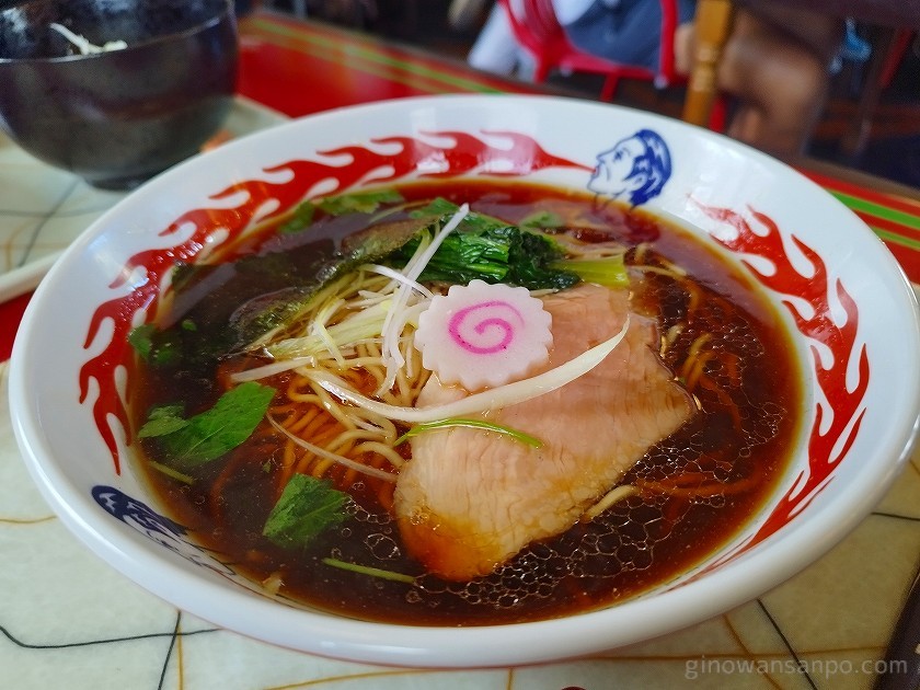 麻婆食堂　福笑い　中華そば